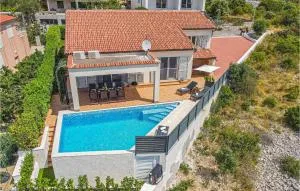 4 Bedroom Stunning Home In Brodarica - Ražine