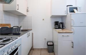 Gorgeous Apartment In Pula With Wifi