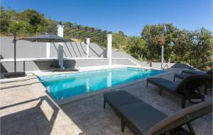 6 Bedroom Gorgeous Home In Dvornica