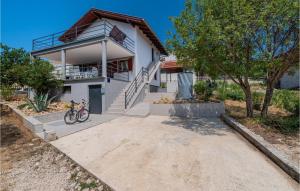 Lovely Apartment In Maslenica