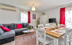 Cozy Home In Siljakovina With Sauna