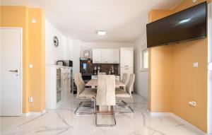 Nice Home In Zemunik Donji With Wifi