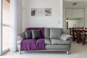 200m da PRAIA DO FORTE com VISTA, GARAGEM, VARANDAS e Wi-Fi 250 MEGAS