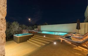 Nice Home In Valtura With Heated Swimming Pool 