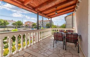 Lovely Apartment In Jadranovo With Wifi