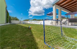 Lovely Home In Benkovac