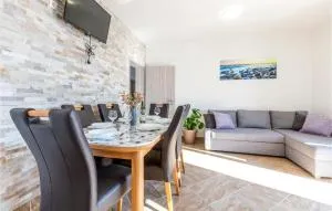 Cozy Apartment In Suvi Potok, Jesenice, - 克瑞罗