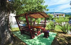 Gorgeous Apartment In Baska With Wifi