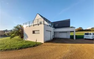 Awesome Apartment In Planguenoual - Langueux