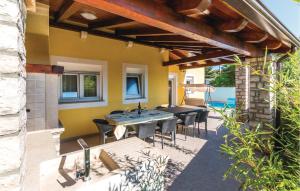 Awesome Home In Perci With Wifi 