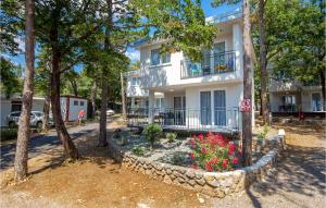 2 Bedroom Beautiful Home In Kraljevica