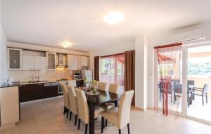 Stunning Apartment In Prizba With Kitchen 