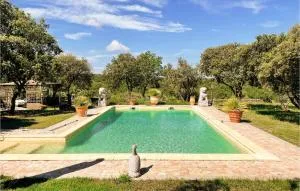 Nice Home In Venasque With Kitchen - Венаск