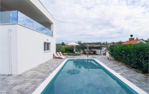 Cld688, Villa Vlahov I