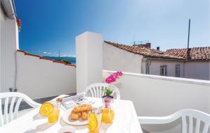 1 Bedroom Nice Apartment In Vrbnik