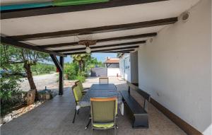 Gorgeous Home In Rovinj With Wifi