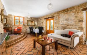 4 Bedroom Cozy Home In Sveti Lovrec 