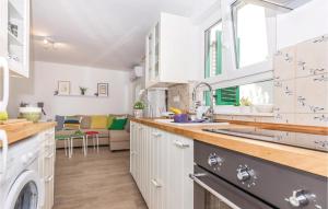 3 Bedroom Stunning Home In Crikvenica