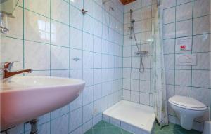 1 Bedroom Cozy Apartment In Crikvenica 