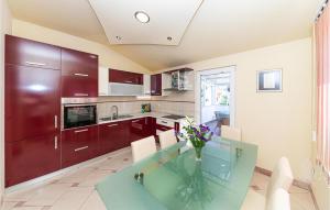 Awesome Apartment In Plano With Wifi