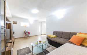 Amazing Home In Prgomet With Wifi