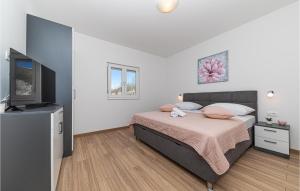 Amazing Home In Prgomet With Wifi