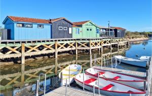 Maisons de vacances Gorgeous Home In Meschers-Sur-Gironde : photos des chambres