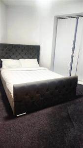 Modern 2 Bedroom Apartment