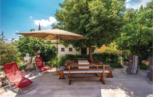 Awesome Apartment In Jadranovo With Kitchen