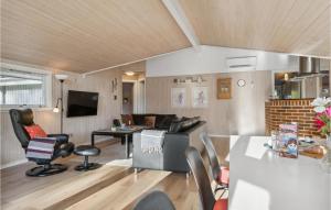 Beautiful Home In Humble With Sauna