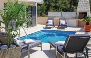 Four-Bedroom Holiday Home In Gradina - Gradina