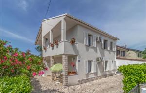 Awesome Apartment In Jadranovo With Wifi