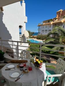 Apartamento frente al mar, Talima