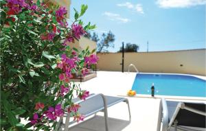 Lovely Home In Pakostane With Wifi 
