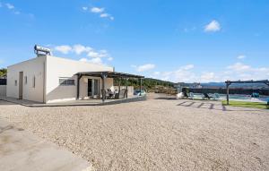 3 Bedroom Amazing Home In Bilice