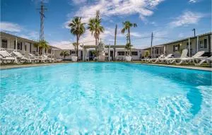 2 Bedroom Lovely Apartment In Chipiona - Costa de Sanlúcar