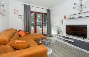 Lovely Apartment In Jesenice With Wifi