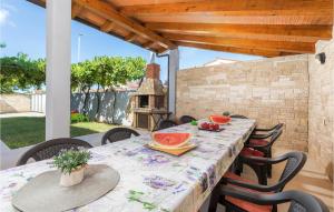 3 Bedroom Nice Apartment In Medulin