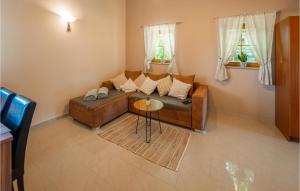 Stunning Home In Velika Nedelja