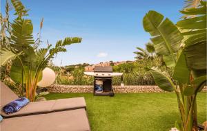 Beach Front Home In Cavalaire-Sur-Mer With Wifi