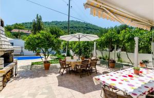 Stunning Home In Broce With Wifi