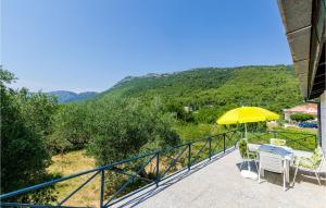 Stunning Home In Broce With Wifi