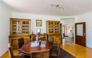 Stunning Home In Broce With Wifi