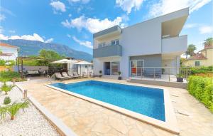Gorgeous Home In Kastel Kambelovac