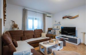 Awesome Home In Marcana