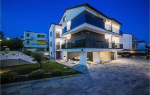 Beautiful Apartment In Zadar With Wifi