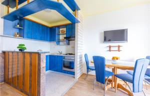 1 Bedroom Beautiful Apartment In Duce 