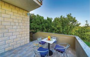 Lovely Apartment In Trogir