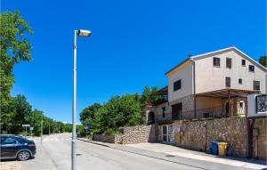 Awesome Apartment In Njivice With Wifi