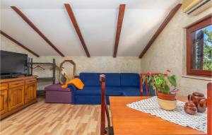 Awesome Apartment In Njivice With Wifi
